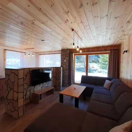 Hana 迪马诺卡多林纳